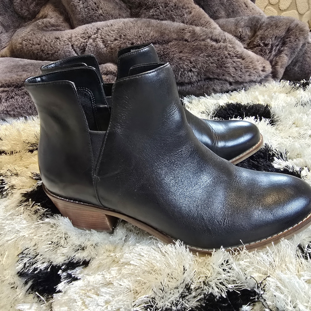 Cole Haan Black Leather Ankle Boots